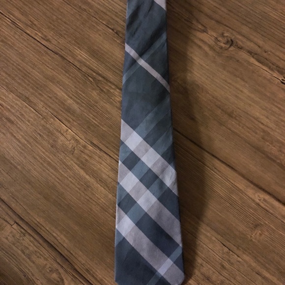 100% Authentic Burberry Tie - Picture 2 of 8